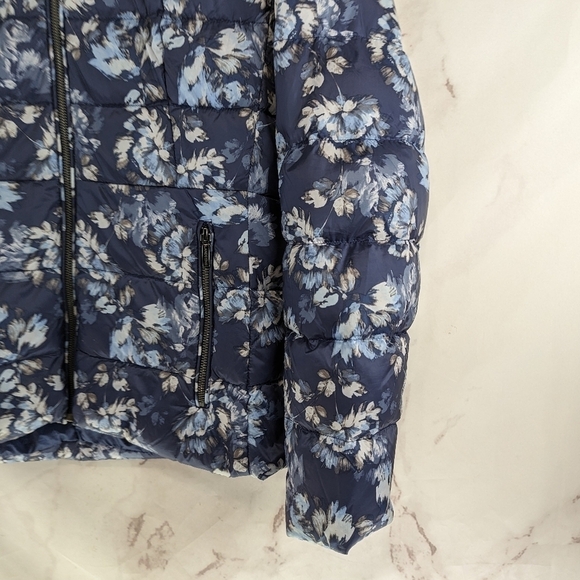 Lands End Down Jacket Womens 8 Medium Puffer Coat Blue Floral Zip Puffy FP Power - Picture 4 of 11